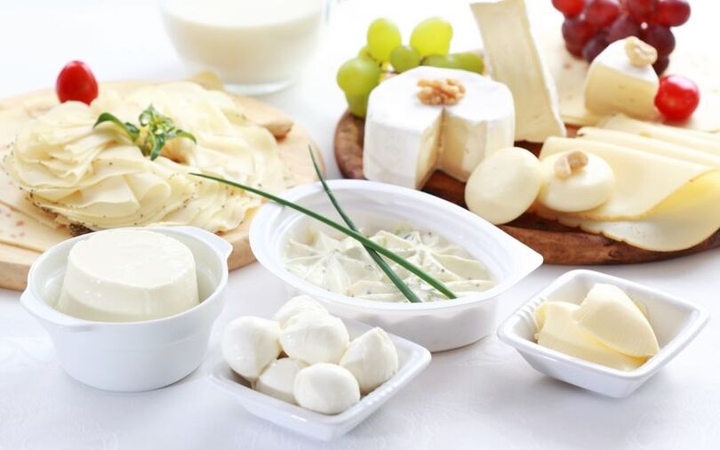 O quinto día da dieta 6 pétalos está dedicado ao uso de queixo cottage, iogur e leite. 